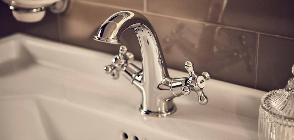 faucet, vintage faucet, vintage faucets, classic faucet, classic faucets, twin lever faucet, double handle faucet