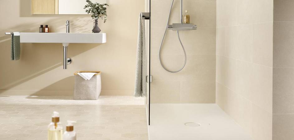 Showers for small bathrooms and anti slip trays